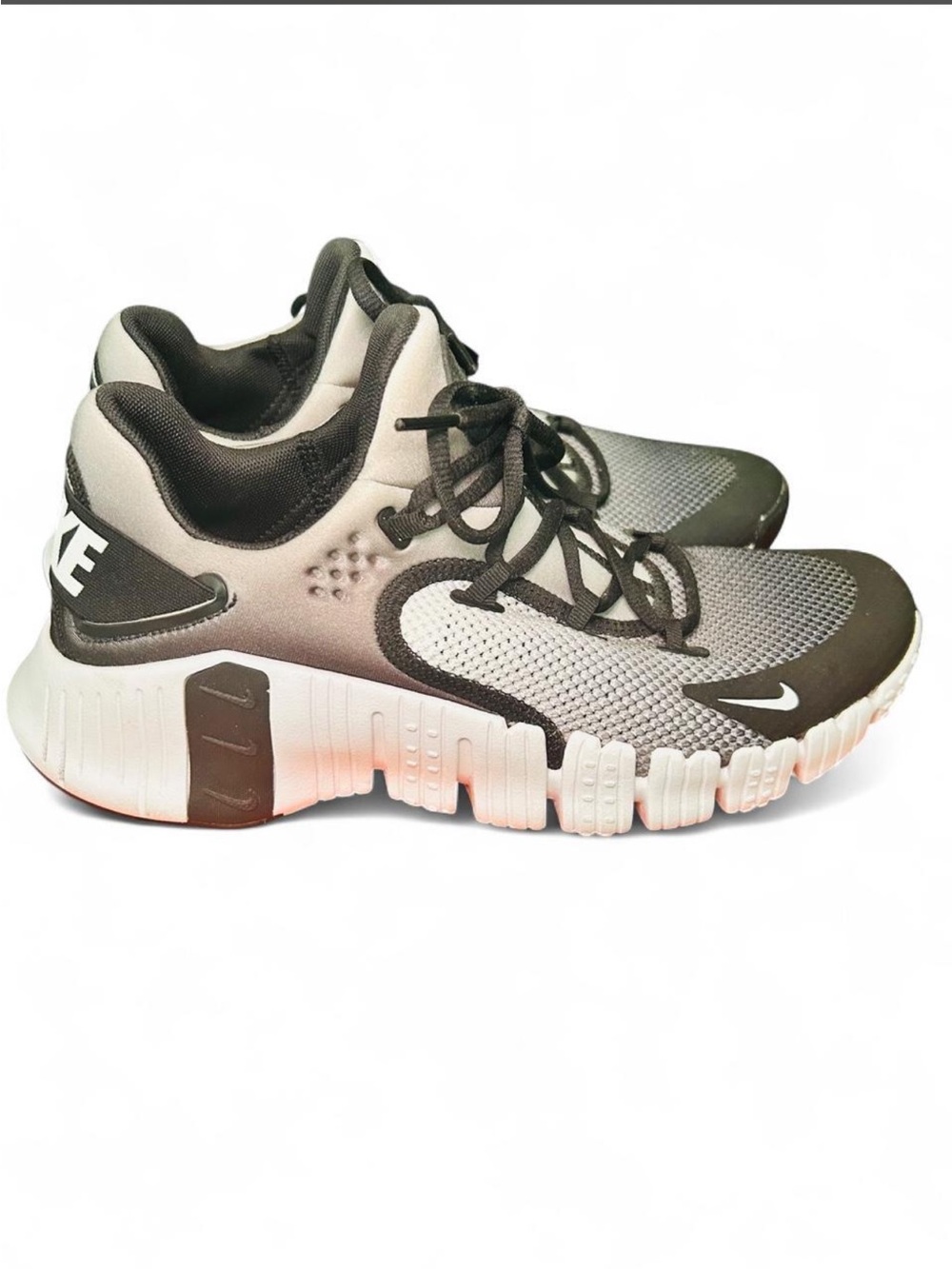 Nike Free Metcon 4 Women’s Grey and Navy Blue Training Sneakers